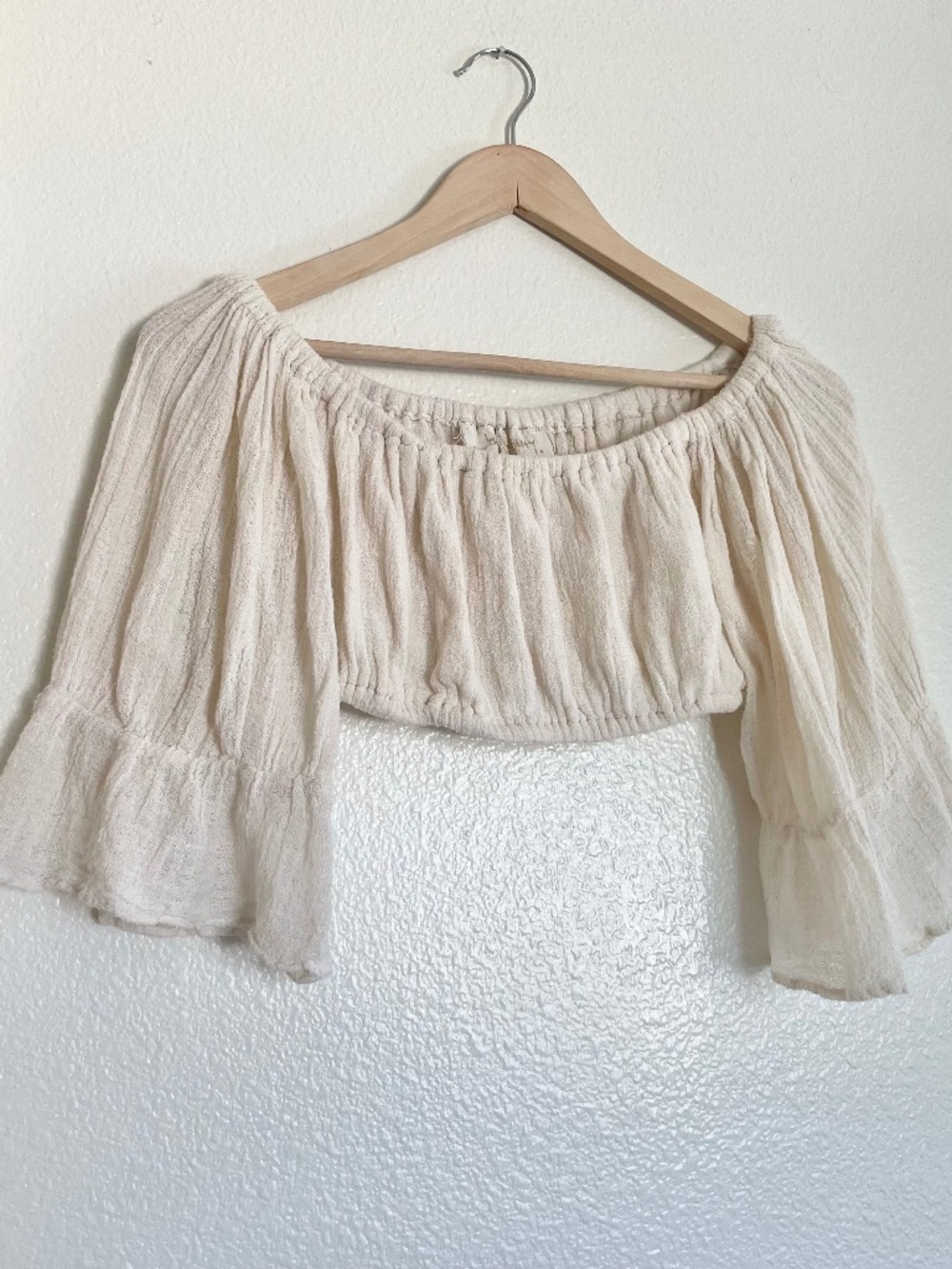Jen’s Pirate Booty Ivory Gauze Off Shoulder Crop Top Small Boho Bell Sleeve